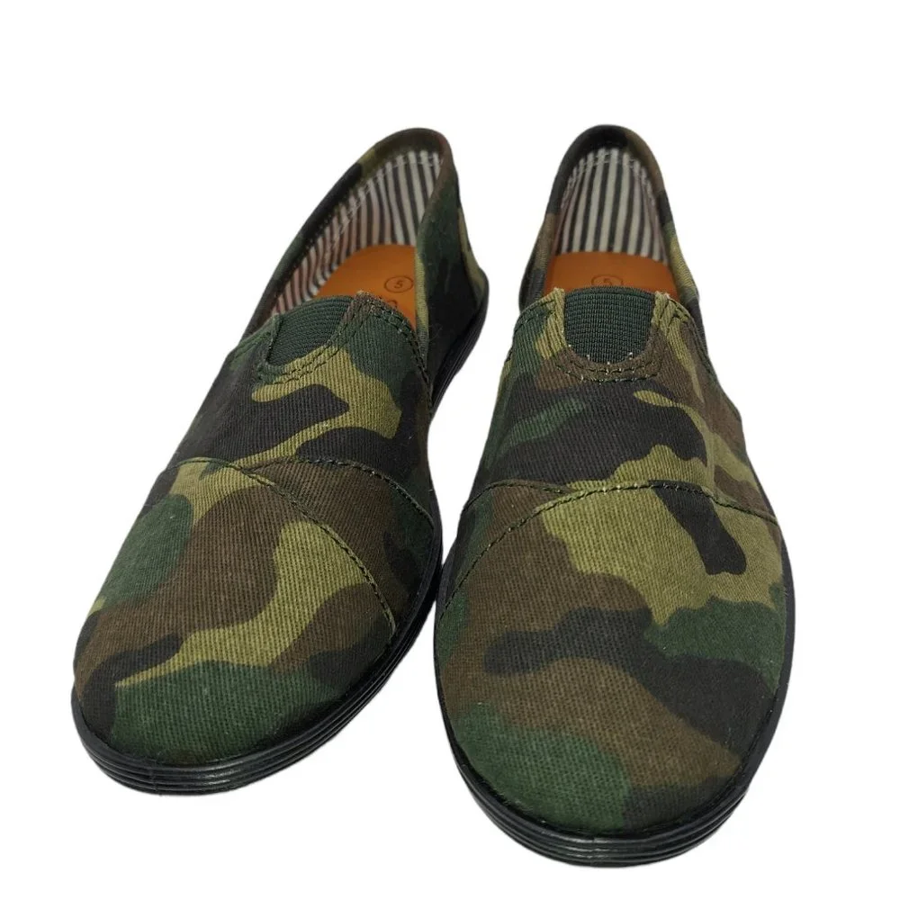 Forever Green Camouflage Flat Slip-on Loafers Women's Size 5
